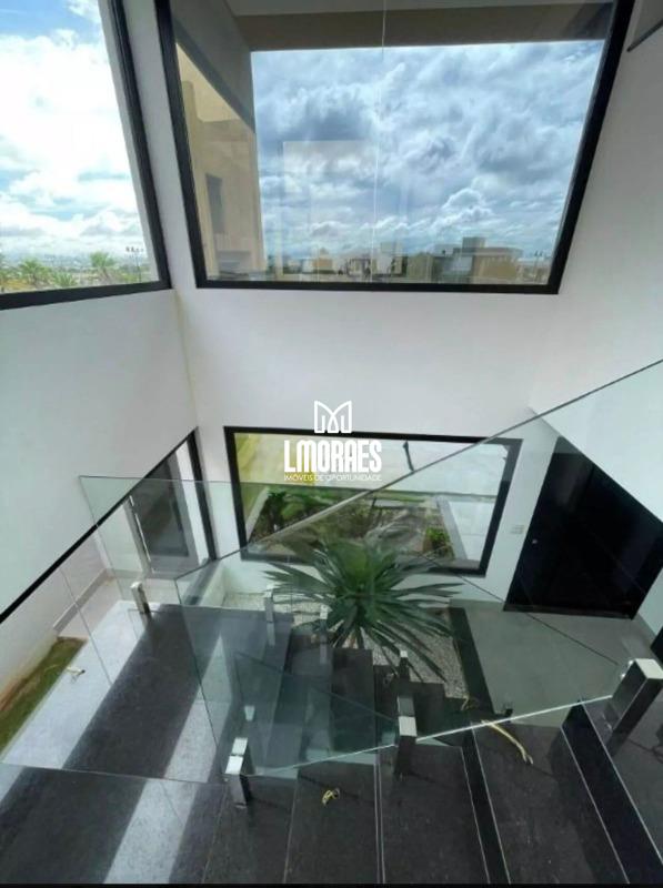 Casa em condomínio à venda no Condomínio Jardim Versailles: 