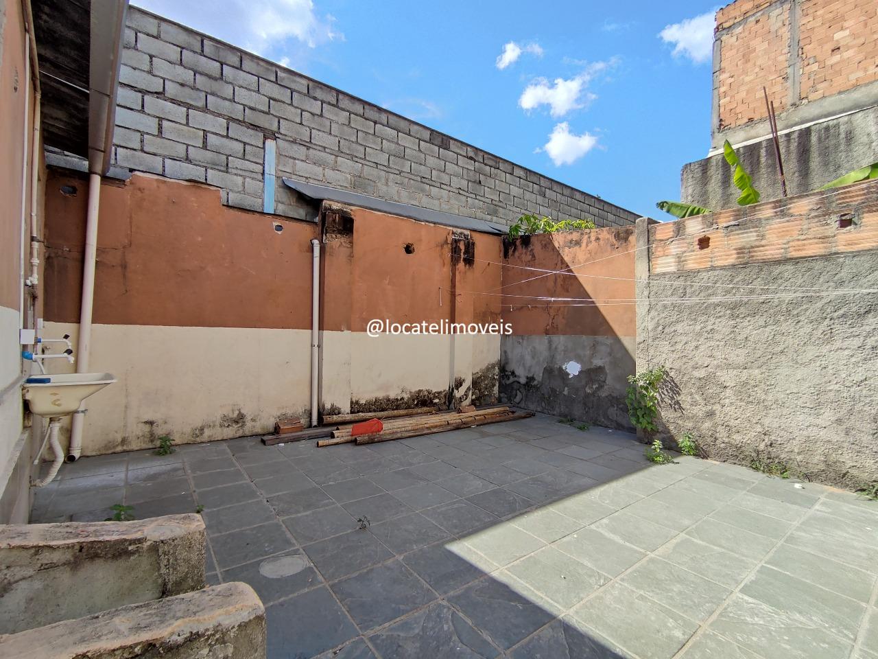 Sobreloja para aluguel no Gameleira: área aberta fundos