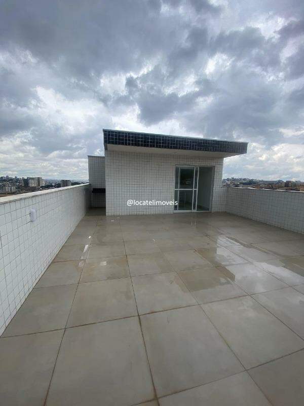 Cobertura à venda no Milionários: 