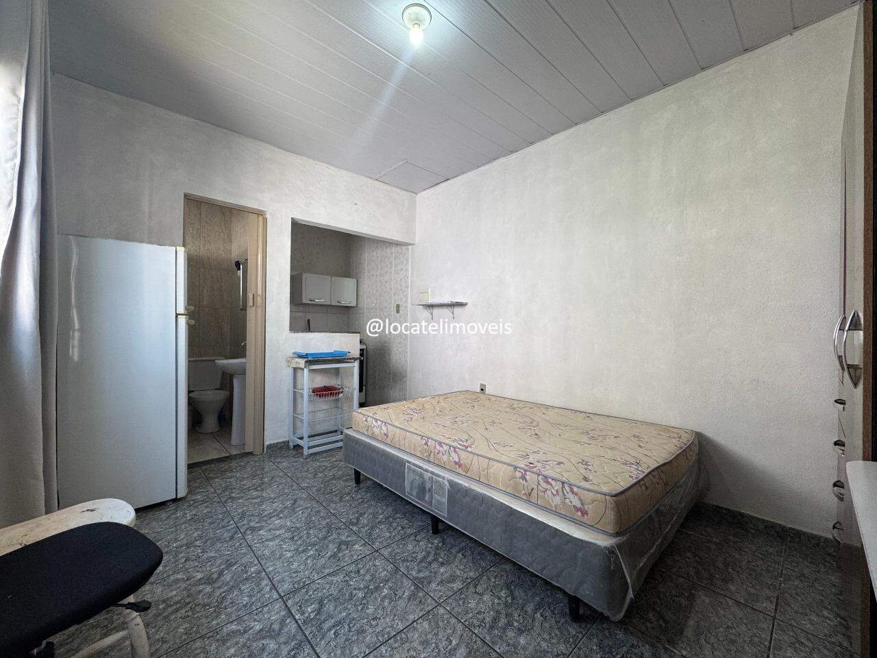 Kitnet para aluguel no Milionários: 