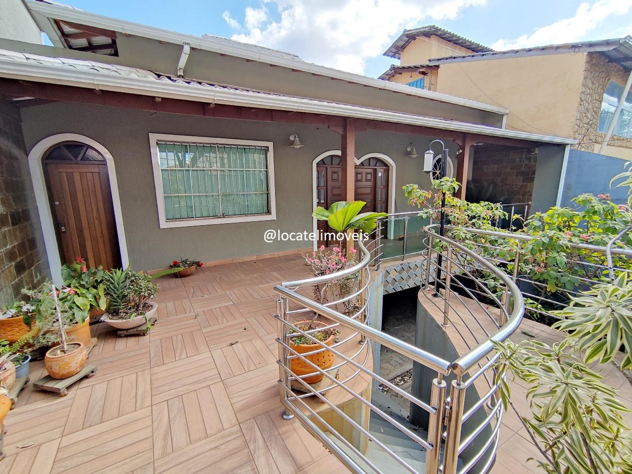 Casa à venda no Barreiro: frente da casa