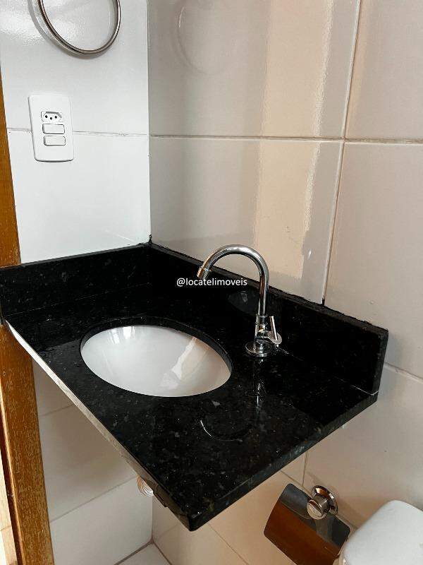 Apartamento para aluguel no Flávio Marques Lisboa: 