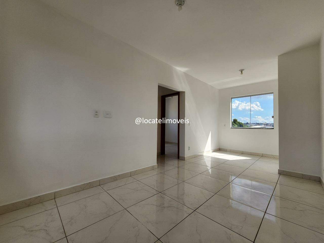 Apartamento para aluguel no Flávio Marques Lisboa: 