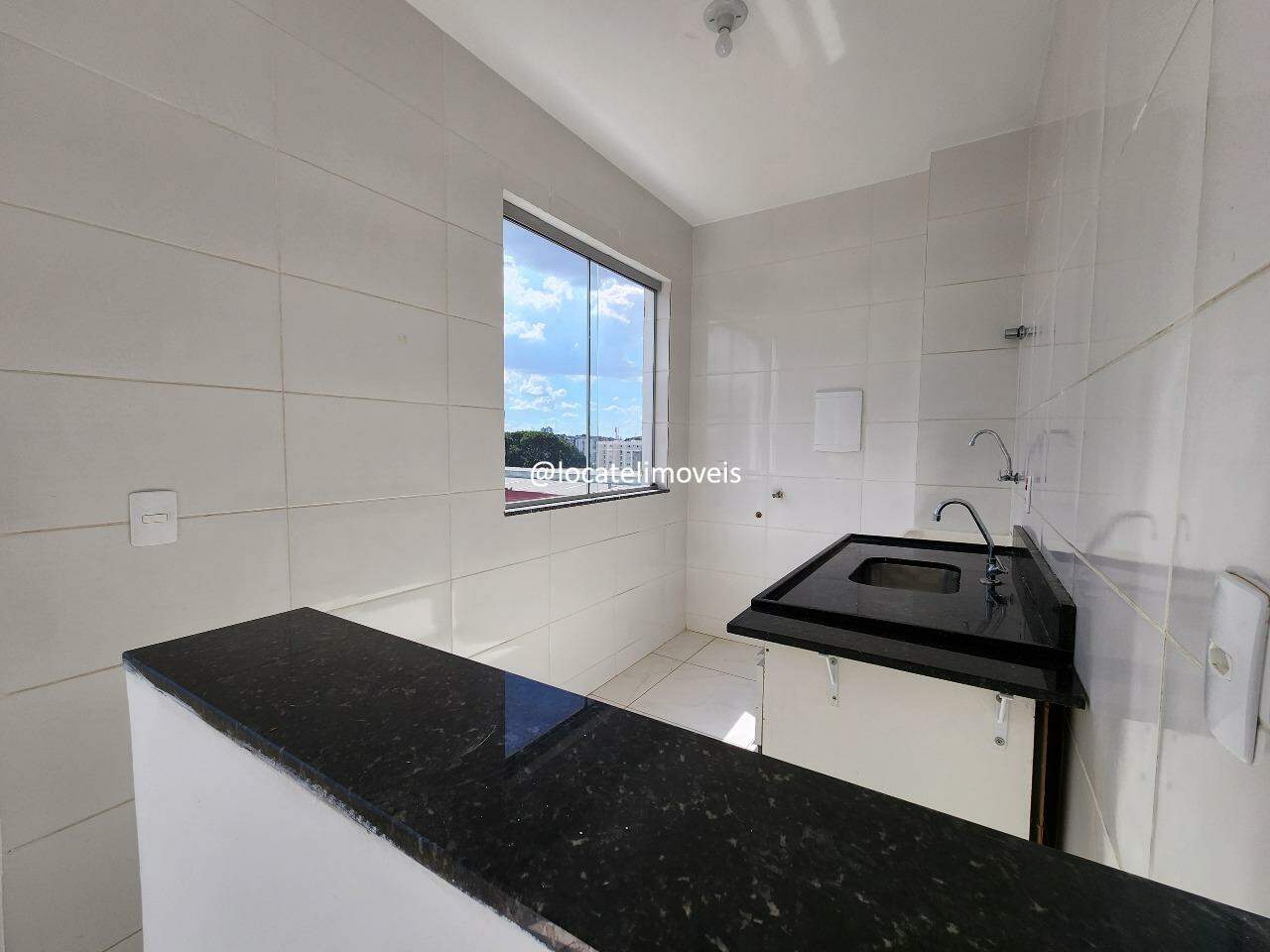 Apartamento para aluguel no Flávio Marques Lisboa: 