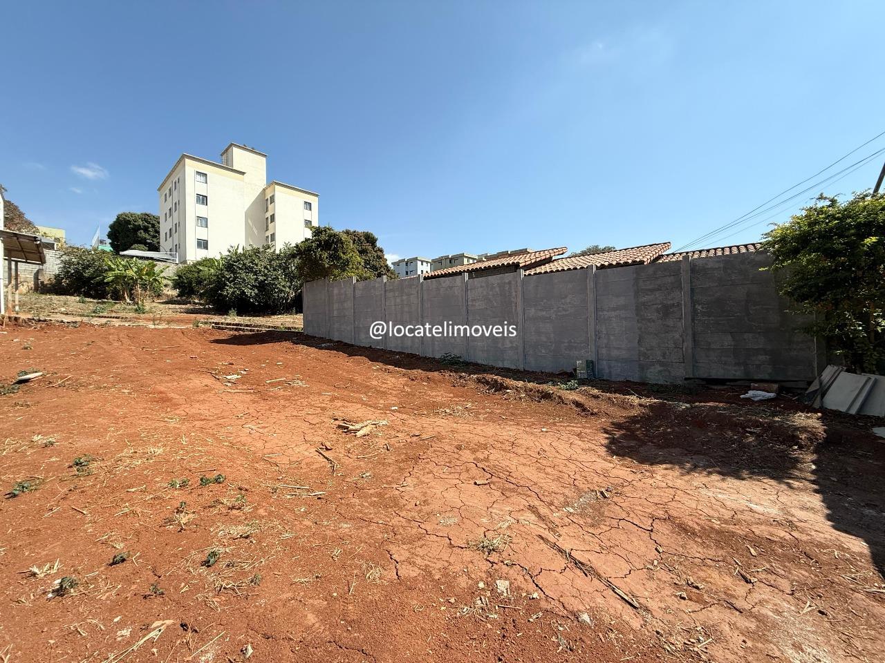 Lote para aluguel no Bonsucesso: 