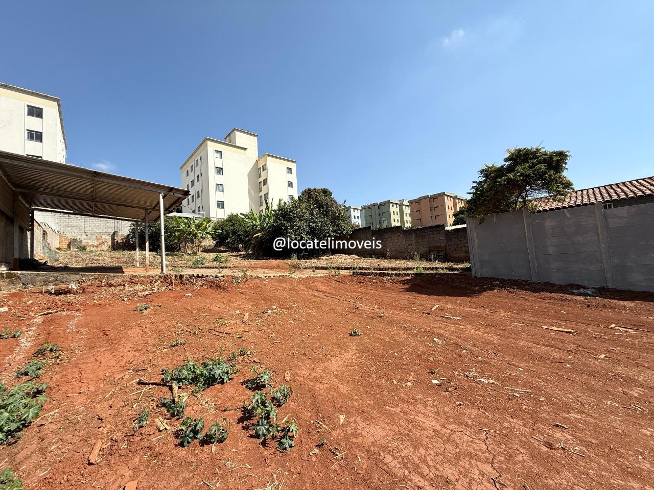 Lote para aluguel no Bonsucesso: 