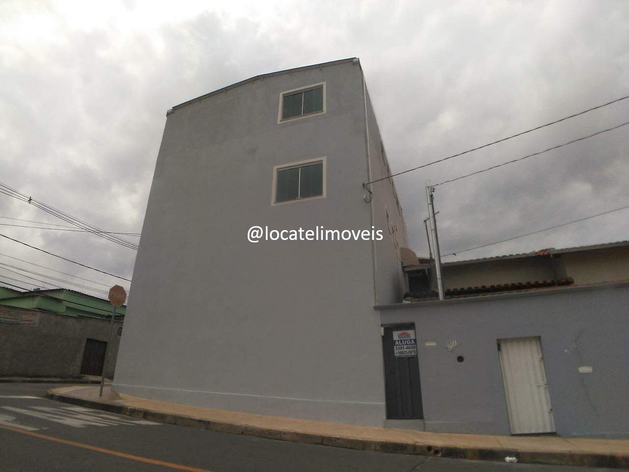 Apartamento para aluguel no Milionários: Fachada entrada social,