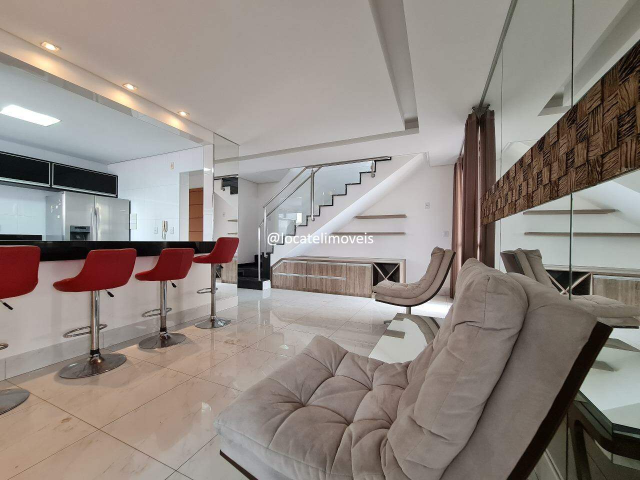 Cobertura à venda no Inconfidentes: 