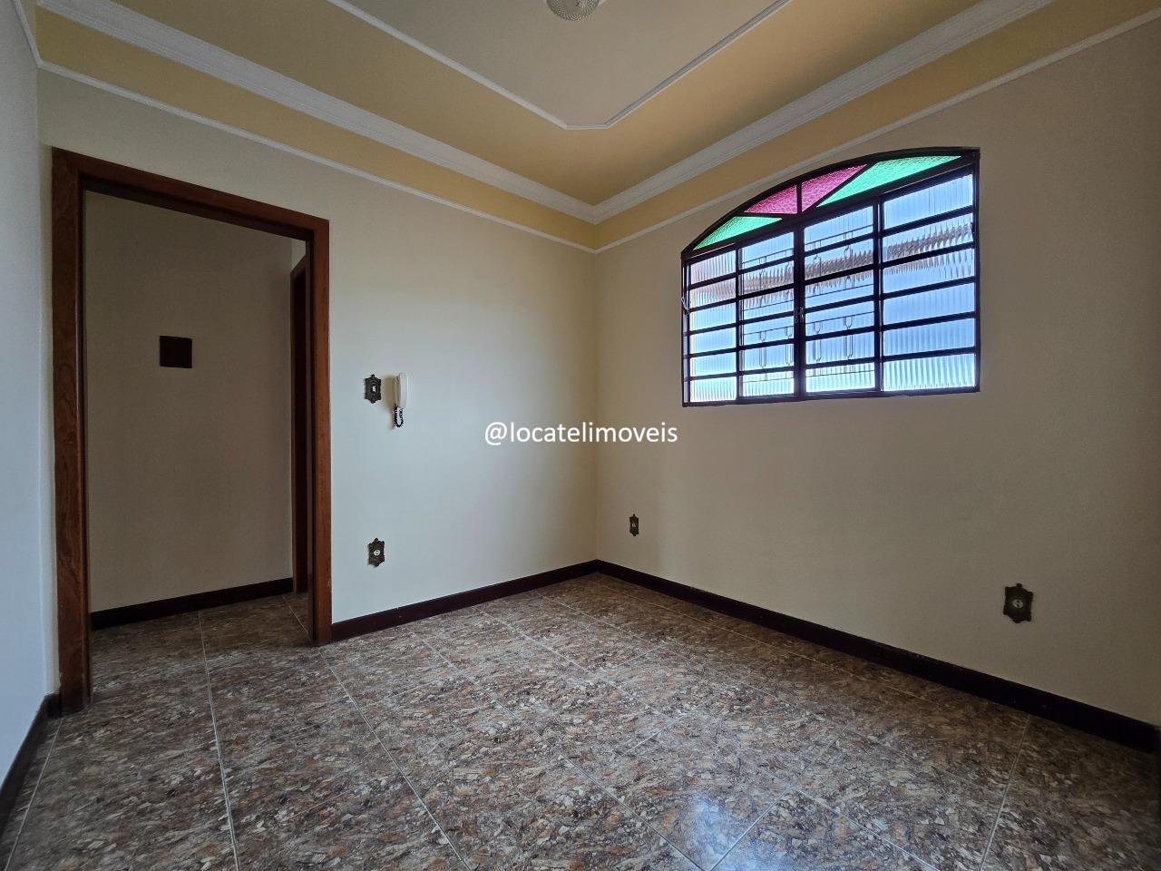 Casa geminada à venda no Milionários: 