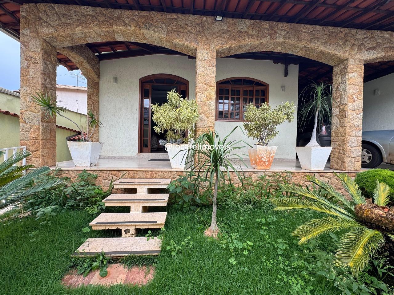 Casa à venda no Tirol: 