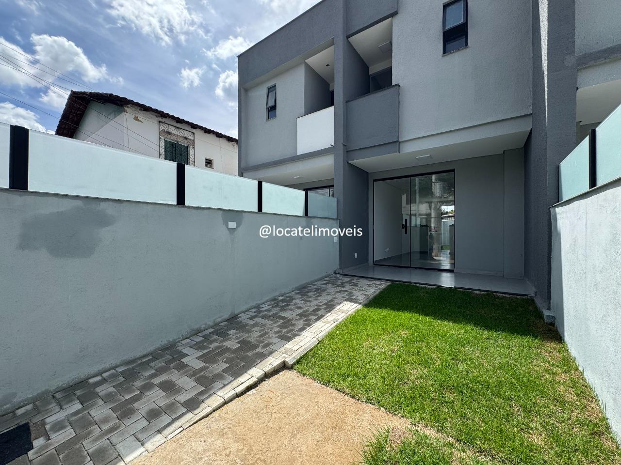 Casa geminada à venda no Tirol: 