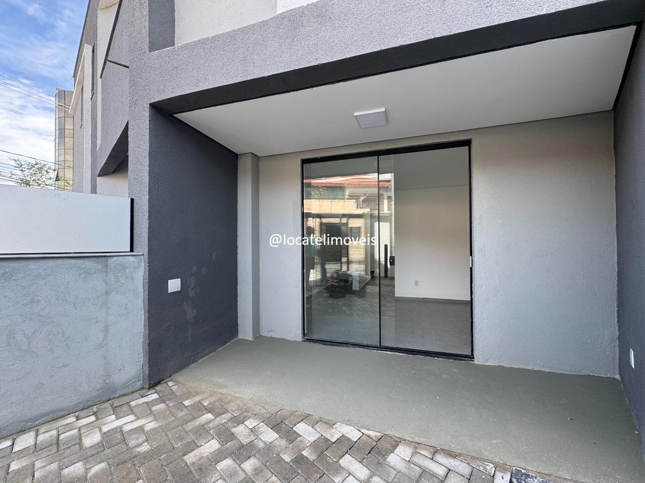 Casa geminada à venda no Tirol: 