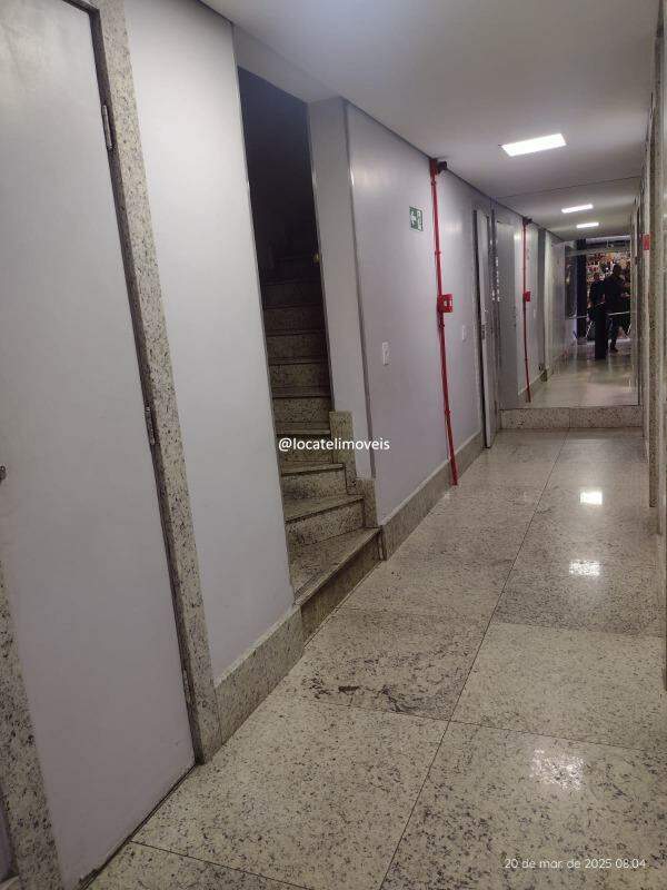 Sala à venda no Barro Preto: 