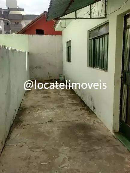 Casa geminada à venda no Milionários: 