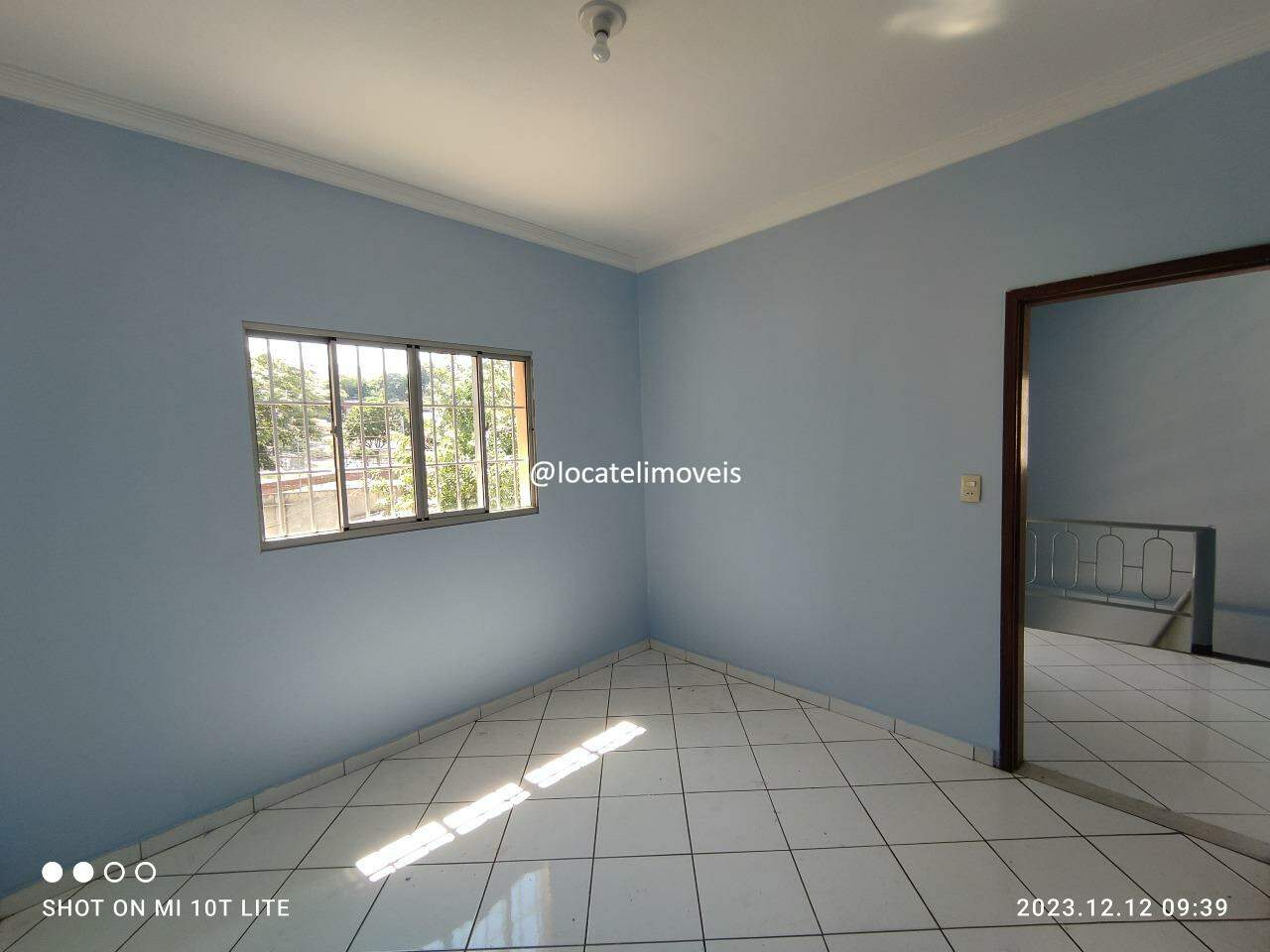 Casa para aluguel no Flávio Marques Lisboa: quarto parte de cima