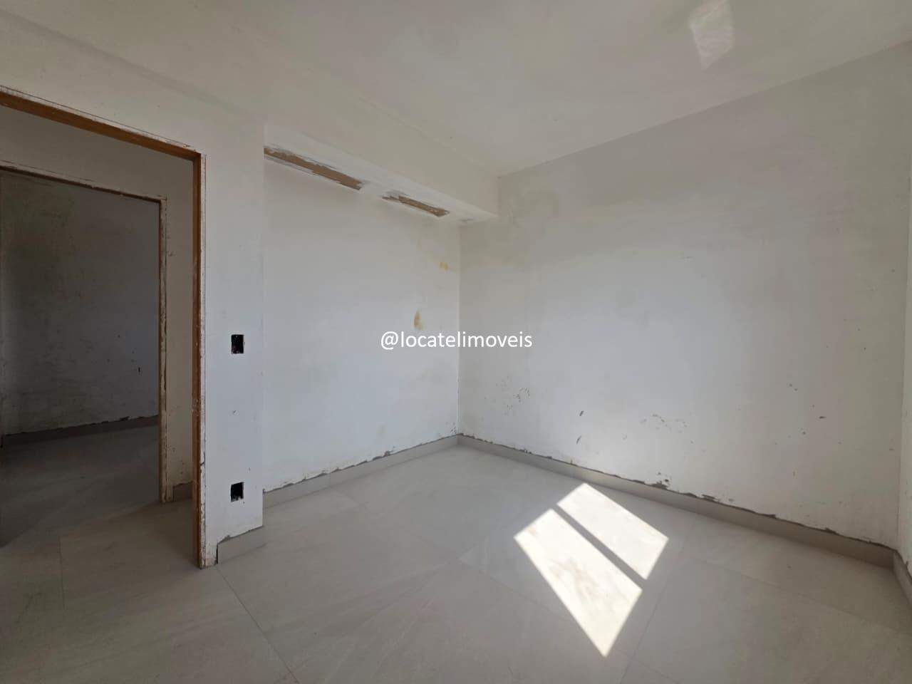Apartamento à venda no Barreiro: 