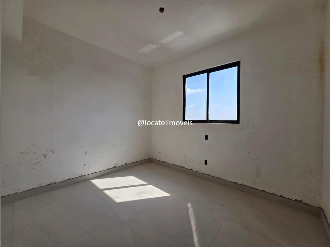 Apartamento à venda no Barreiro: 