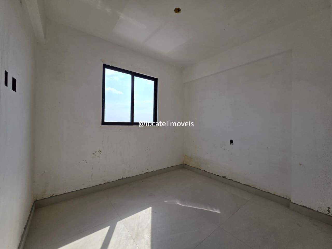 Apartamento à venda no Barreiro: 
