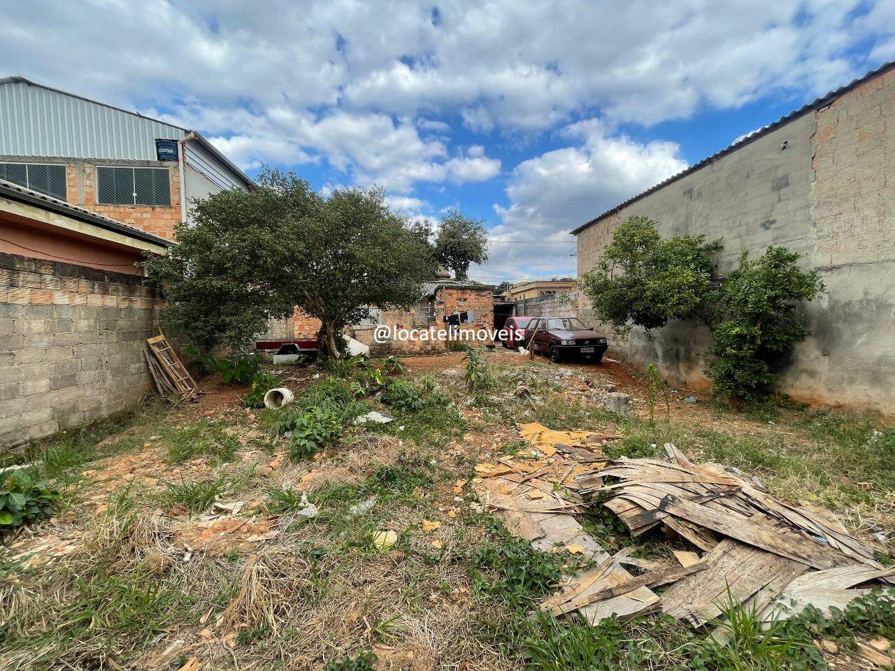 Lote à venda no Milionários: 