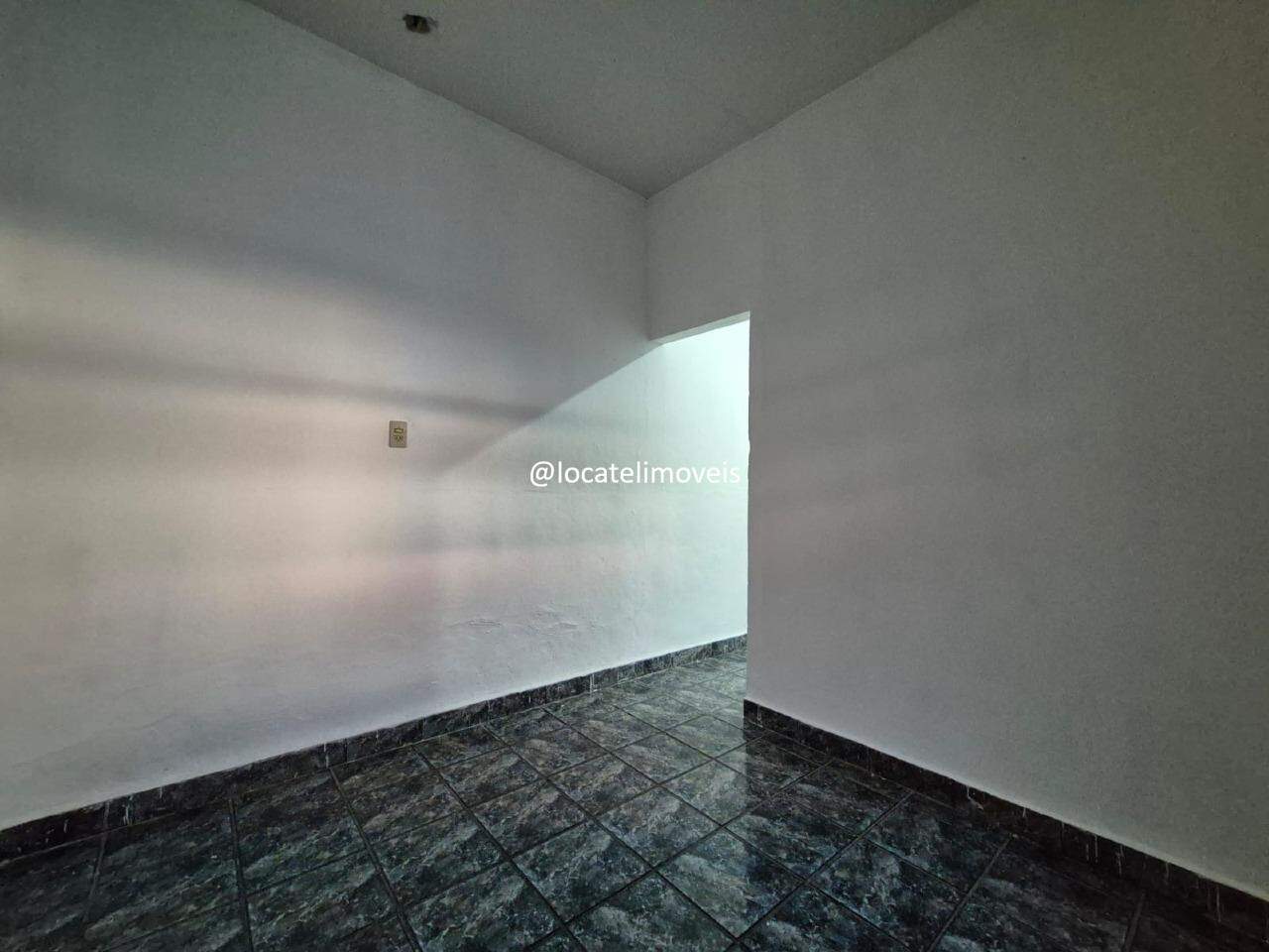 [tipoImovel] [finalidade] no bairro [bairro]: quarto fundos foto 1