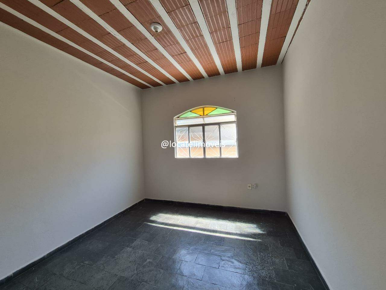 [tipoImovel] [finalidade] no bairro [bairro]: 