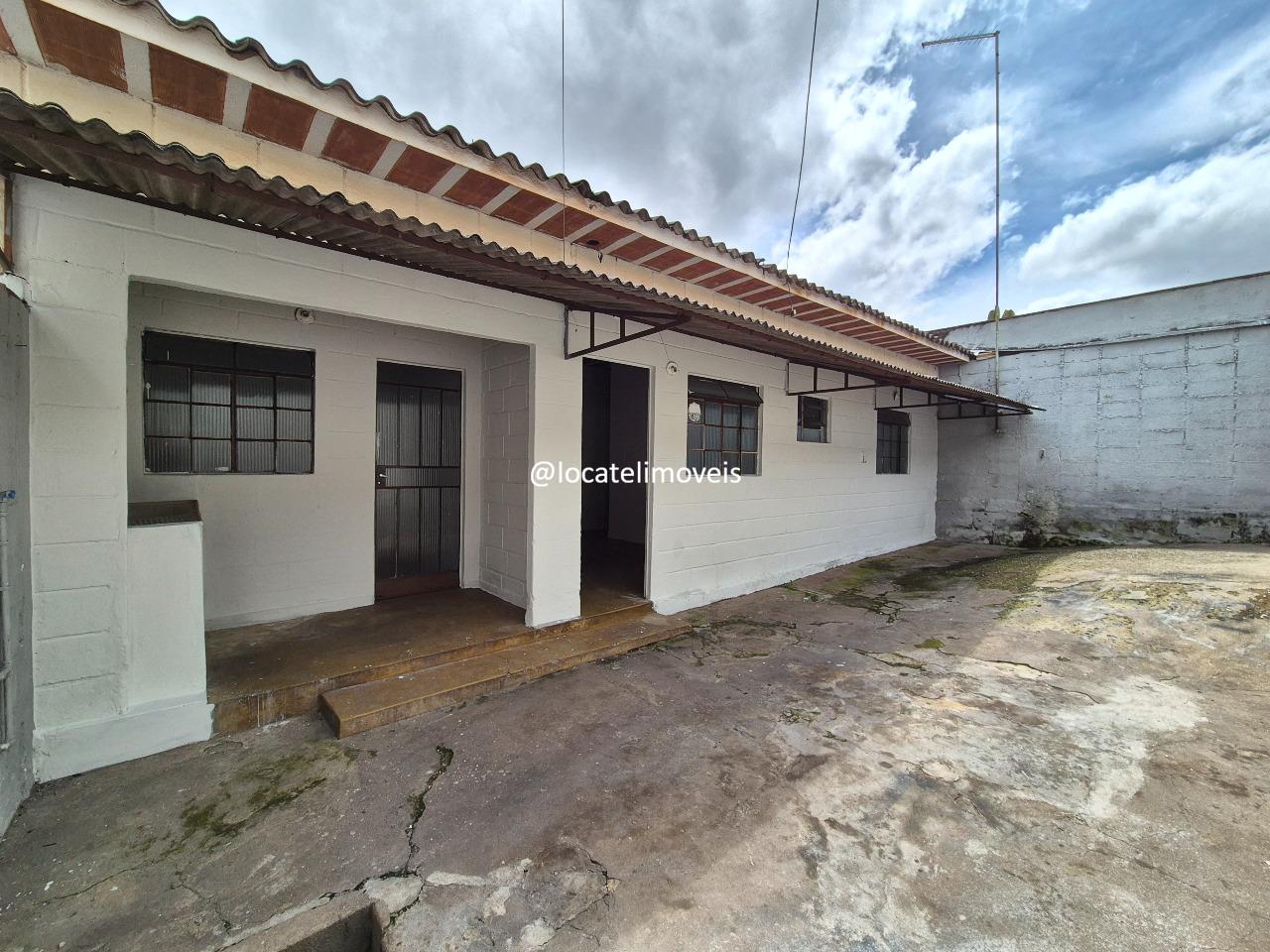 Casa geminada para aluguel no Milionários: area externa