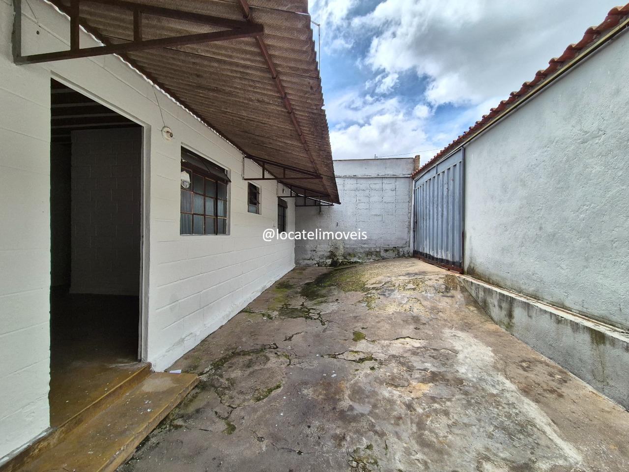 Casa geminada para aluguel no Milionários: area externa