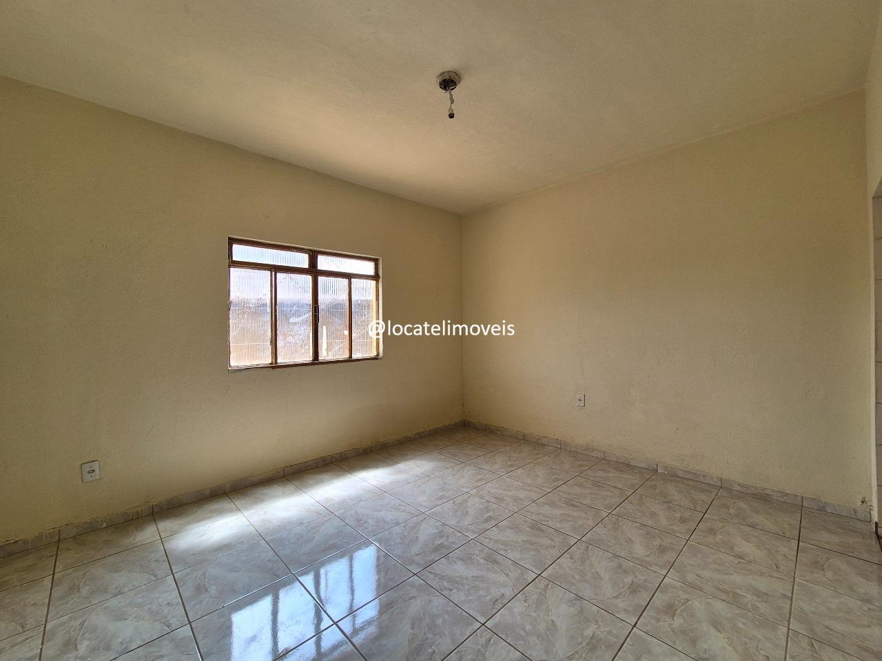 Casa para aluguel no Flávio Marques Lisboa: quarto dos fundos