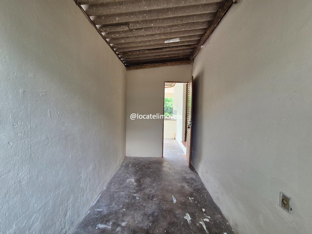 Casa para aluguel no Flávio Marques Lisboa: quarto despejo