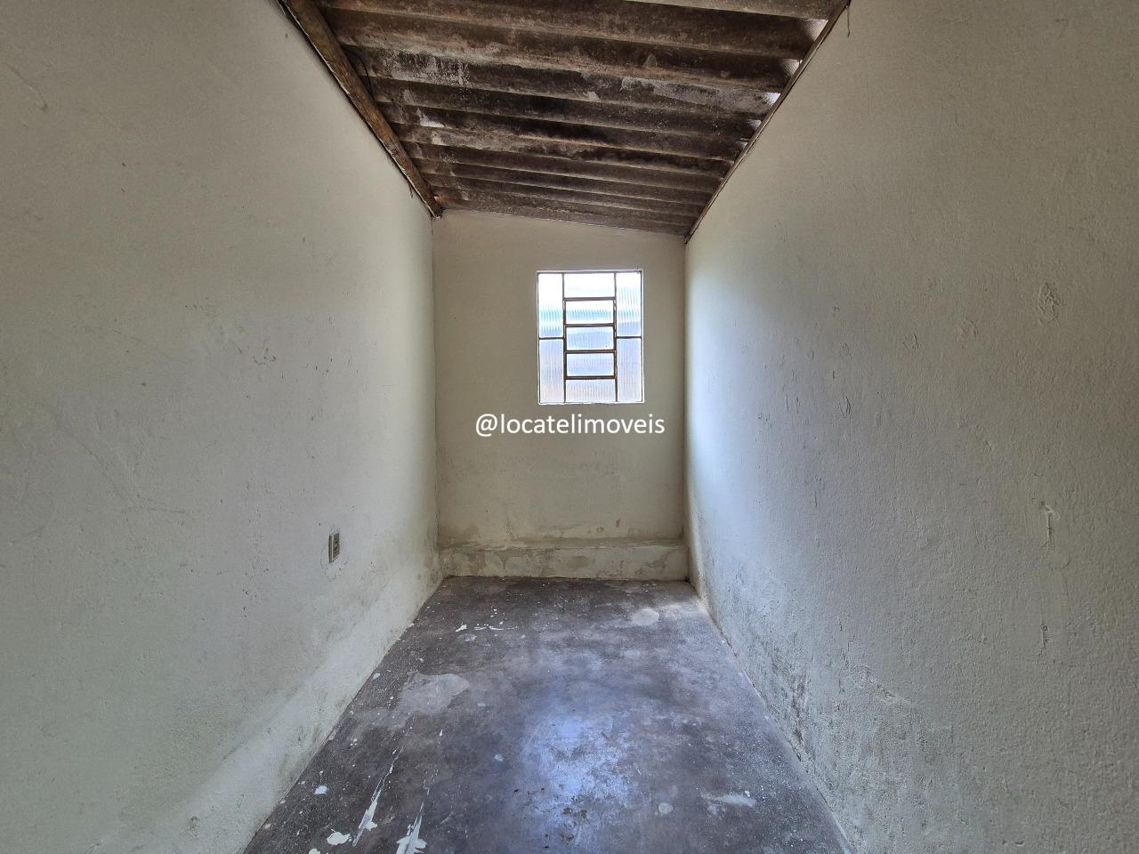 Casa para aluguel no Flávio Marques Lisboa: quarto despejo