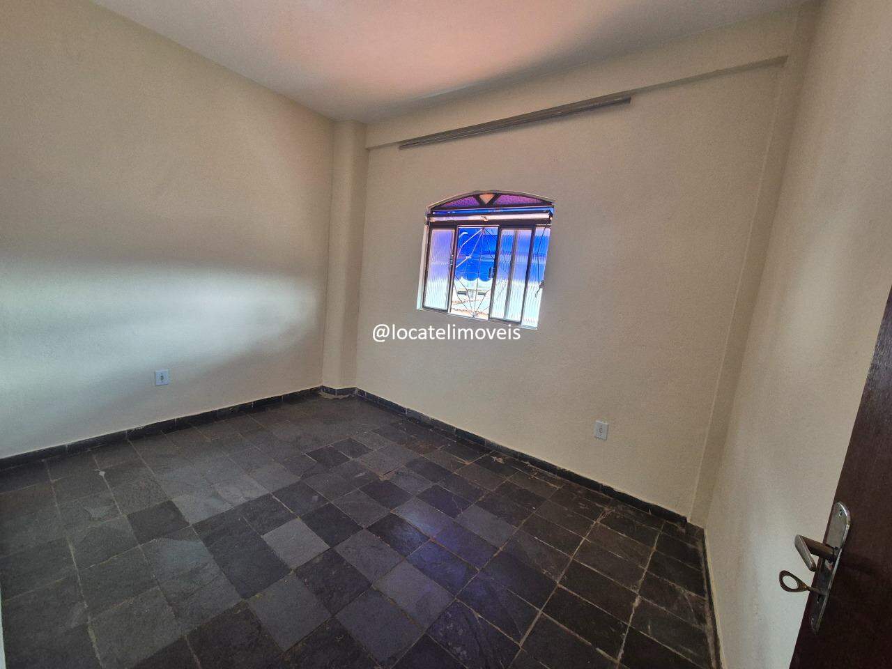 [tipoImovel] [finalidade] no bairro [bairro]: quarto 1