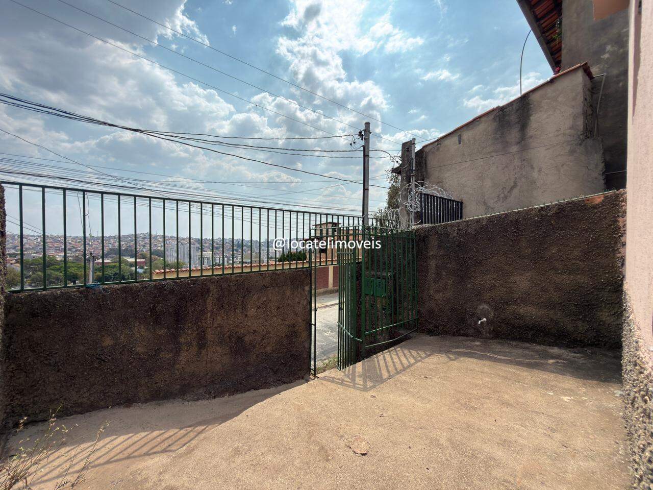 Casa para aluguel no Flávio Marques Lisboa: 