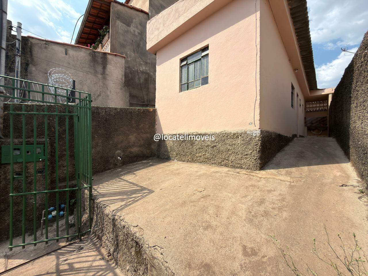 Casa para aluguel no Flávio Marques Lisboa: 