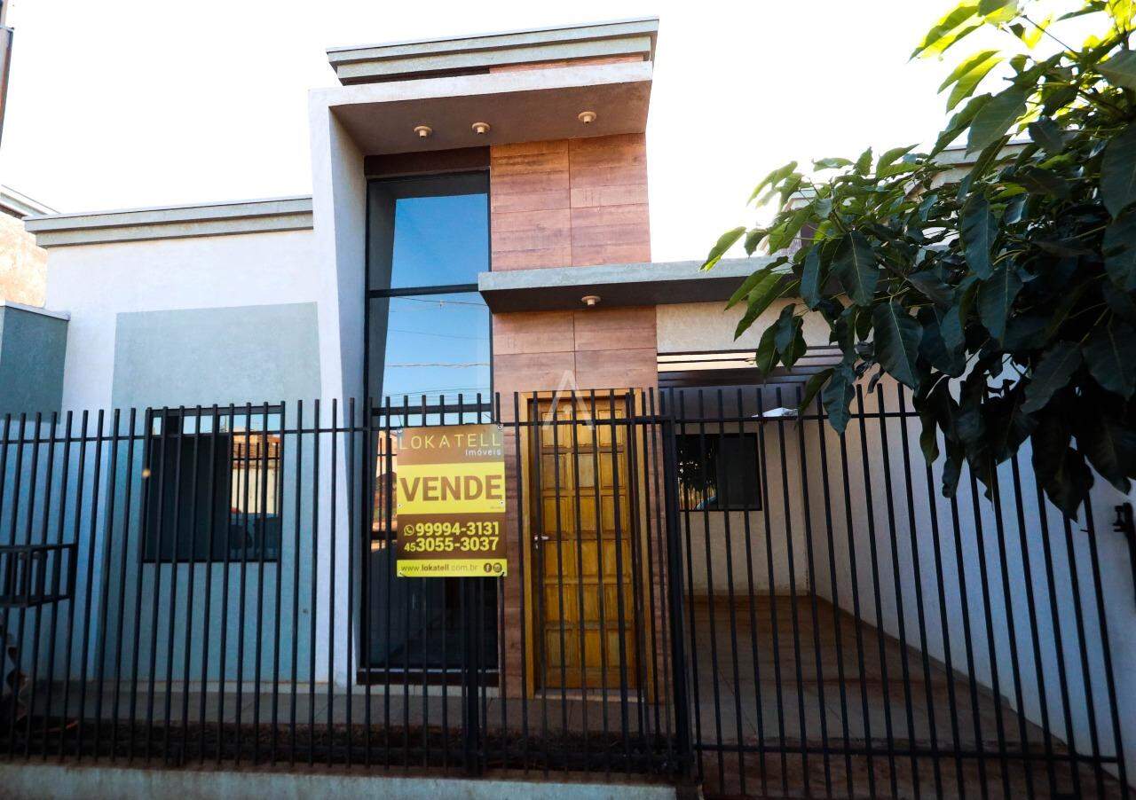 Casa Residencial para à venda no Bairro PINHEIRINHO em TOLEDO: 