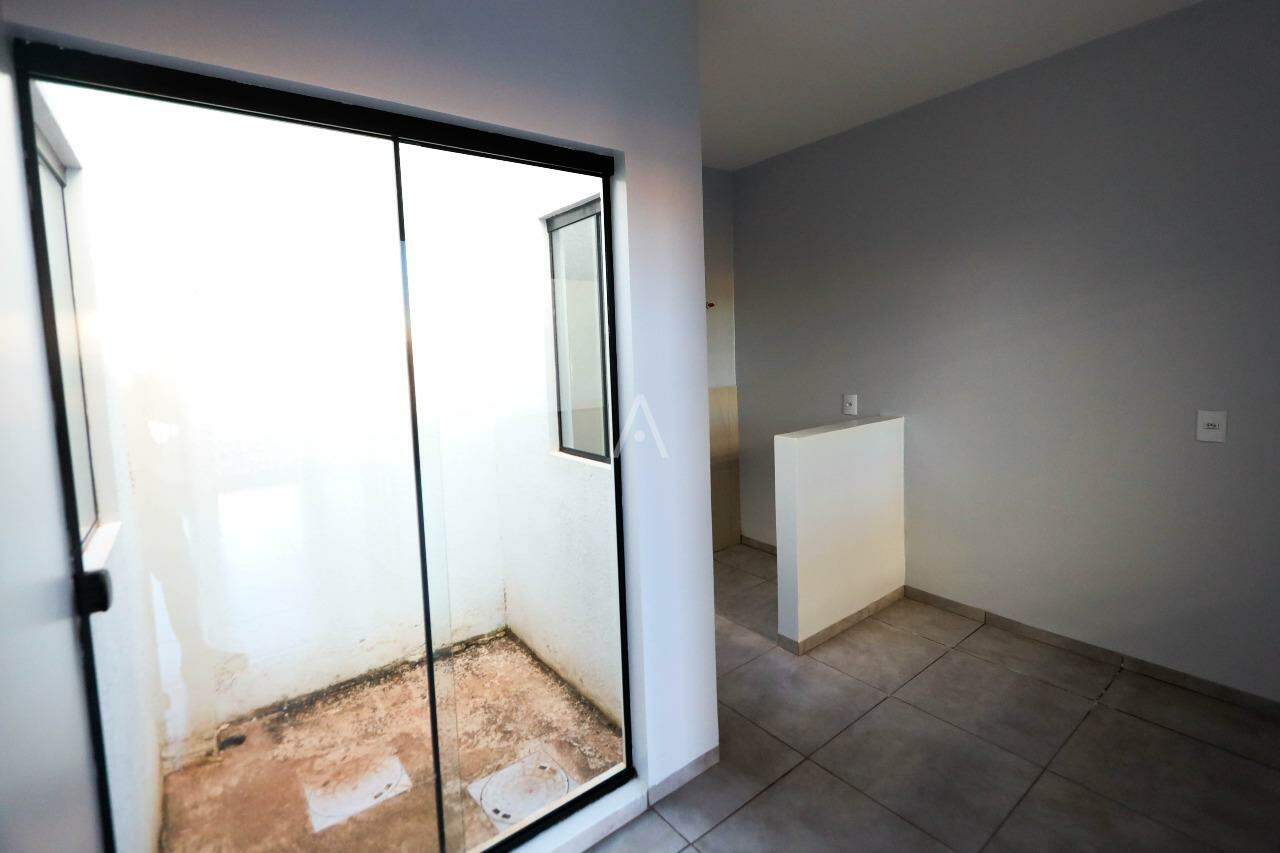 Casa Residencial para à venda no Bairro PINHEIRINHO em TOLEDO: