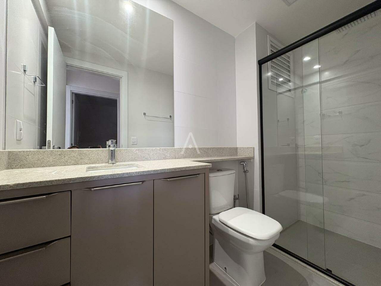 Apartamento para para aluguel no Bairro CENTRO em CASCAVEL: Bwc social