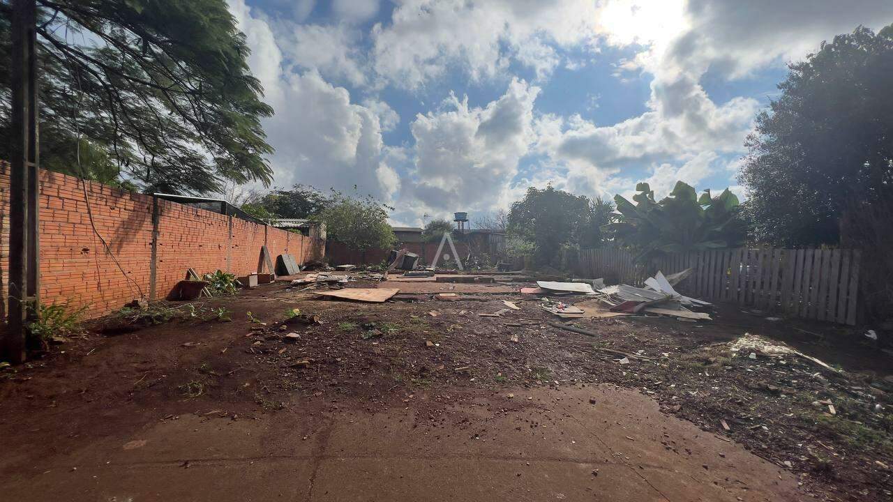 Terreno para à venda no Bairro INTERLAGOS em CASCAVEL: 