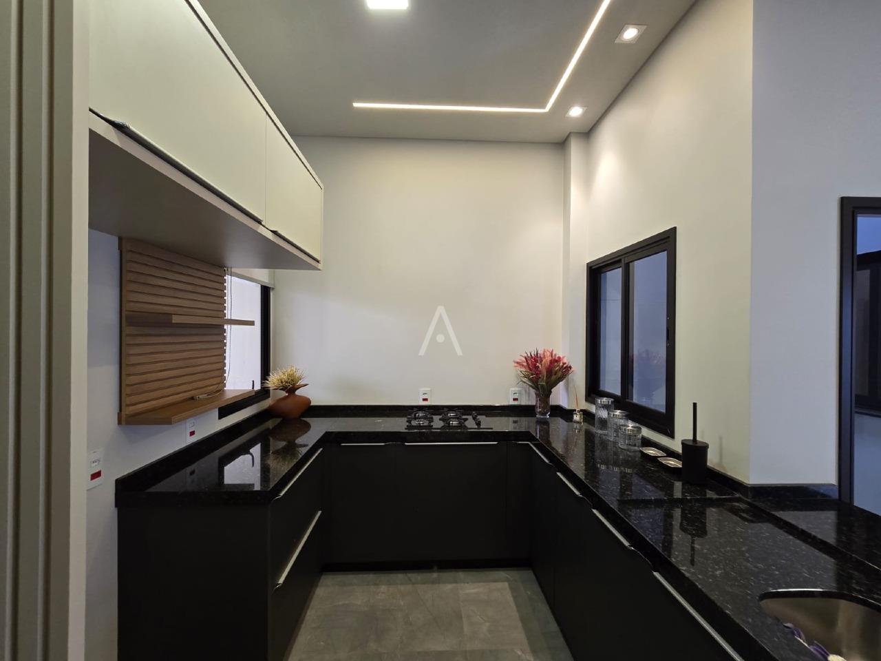 Sobrado para à venda no Bairro CENTRO em TOLEDO: 