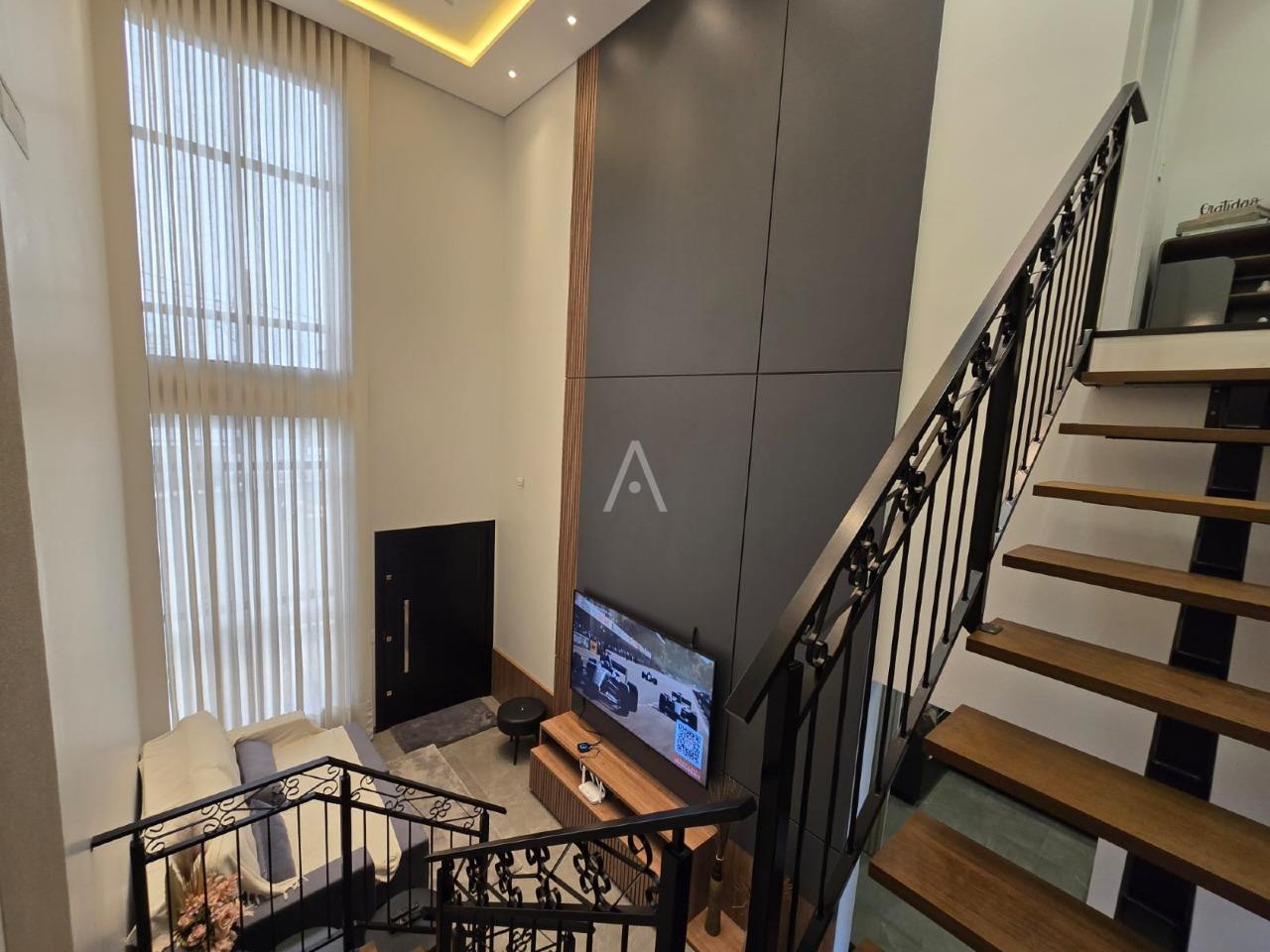 Sobrado para à venda no Bairro CENTRO em TOLEDO: 