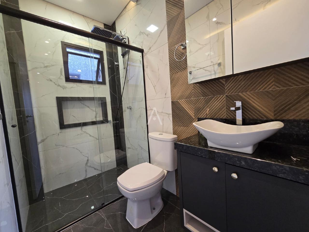 Sobrado para à venda no Bairro CENTRO em TOLEDO: 