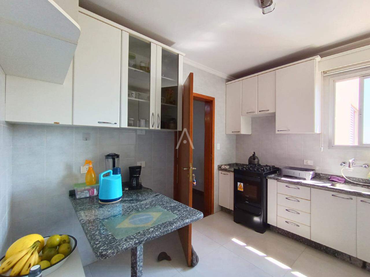 Apartamento para para aluguel no Bairro CENTRO em CASCAVEL: 