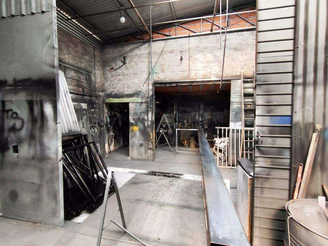 Casa Residencial para à venda no Bairro UNIVERSITARIO em CASCAVEL: 