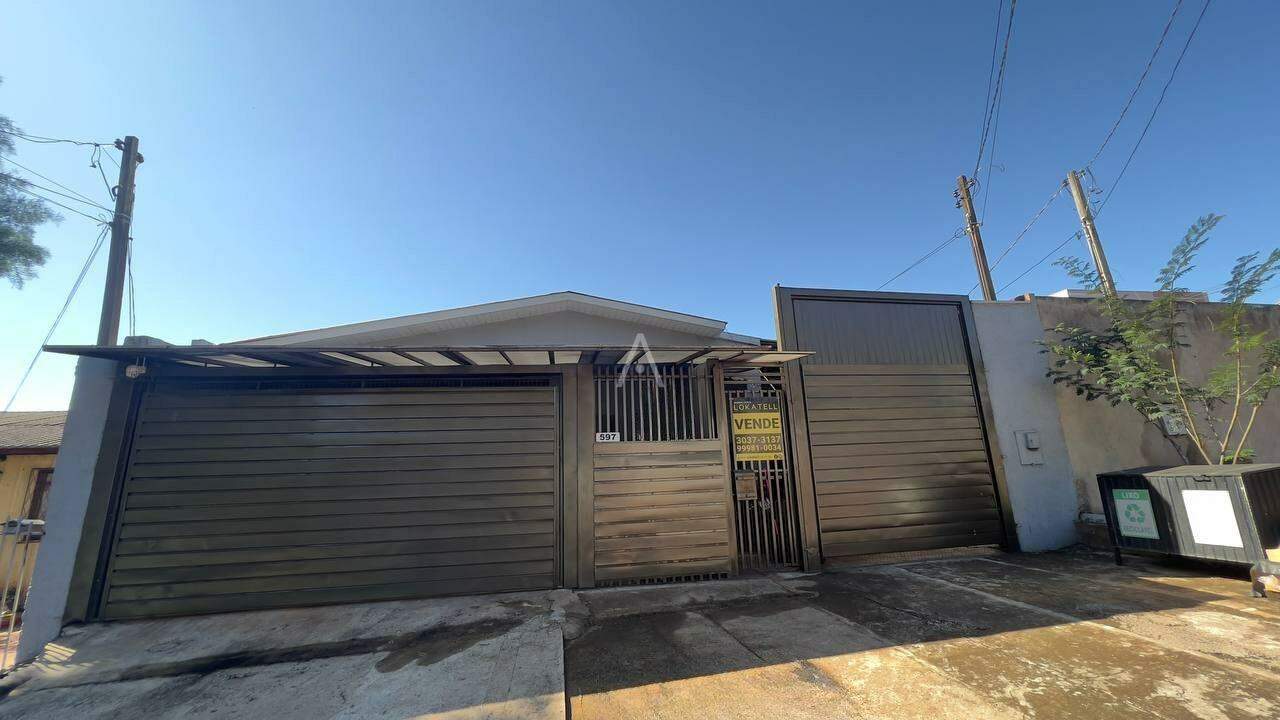 Casa Residencial para à venda no Bairro UNIVERSITARIO em CASCAVEL: 