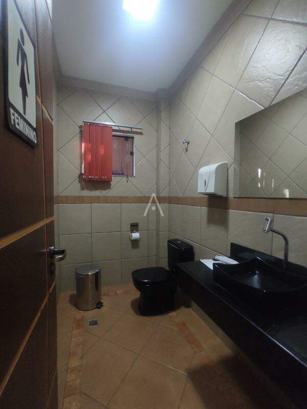Sala Comercial para para aluguel no Bairro CENTRO em TOLEDO: 