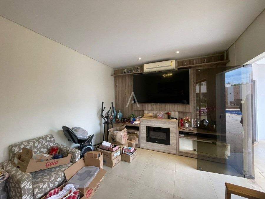 Sobrado para à venda no Bairro CANCELLI em CASCAVEL: 