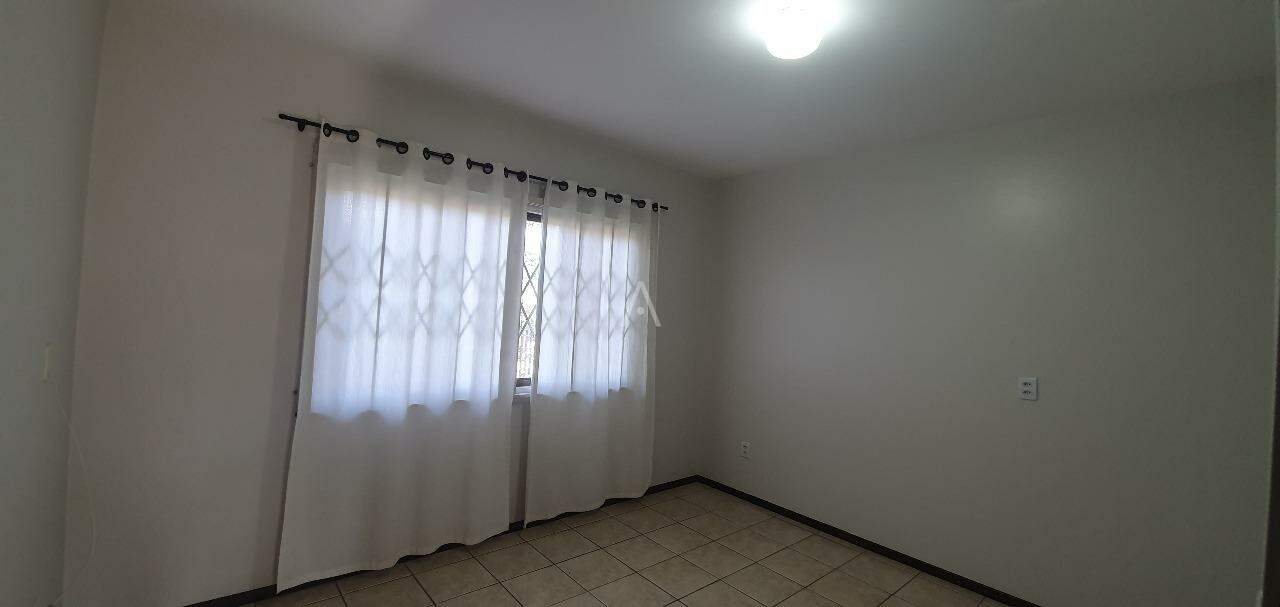 Casa Residencial para para aluguel no Bairro COUNTRY em CASCAVEL: 