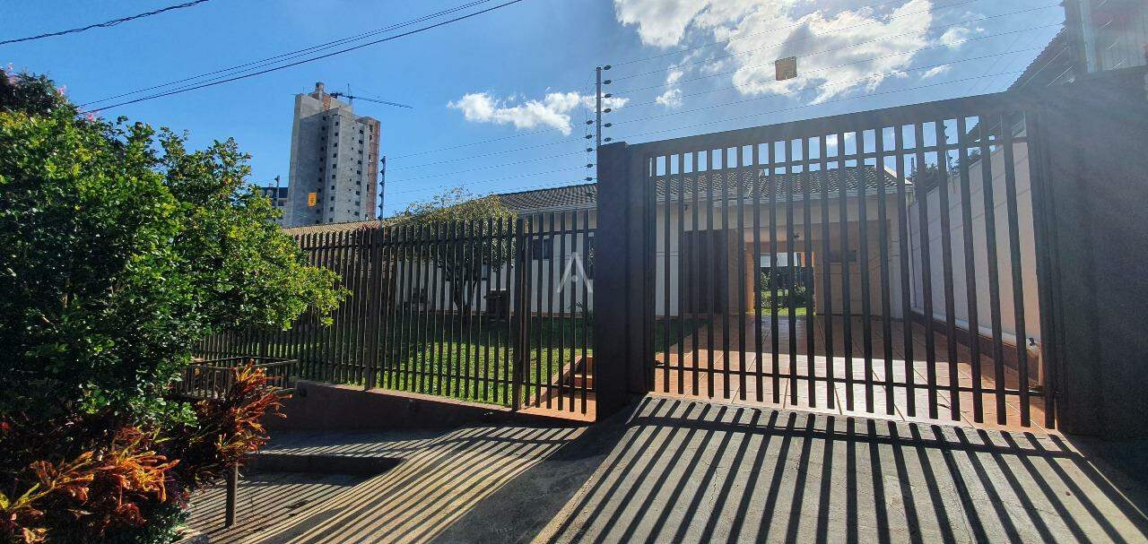 Casa Residencial para para aluguel no Bairro COUNTRY em CASCAVEL: 