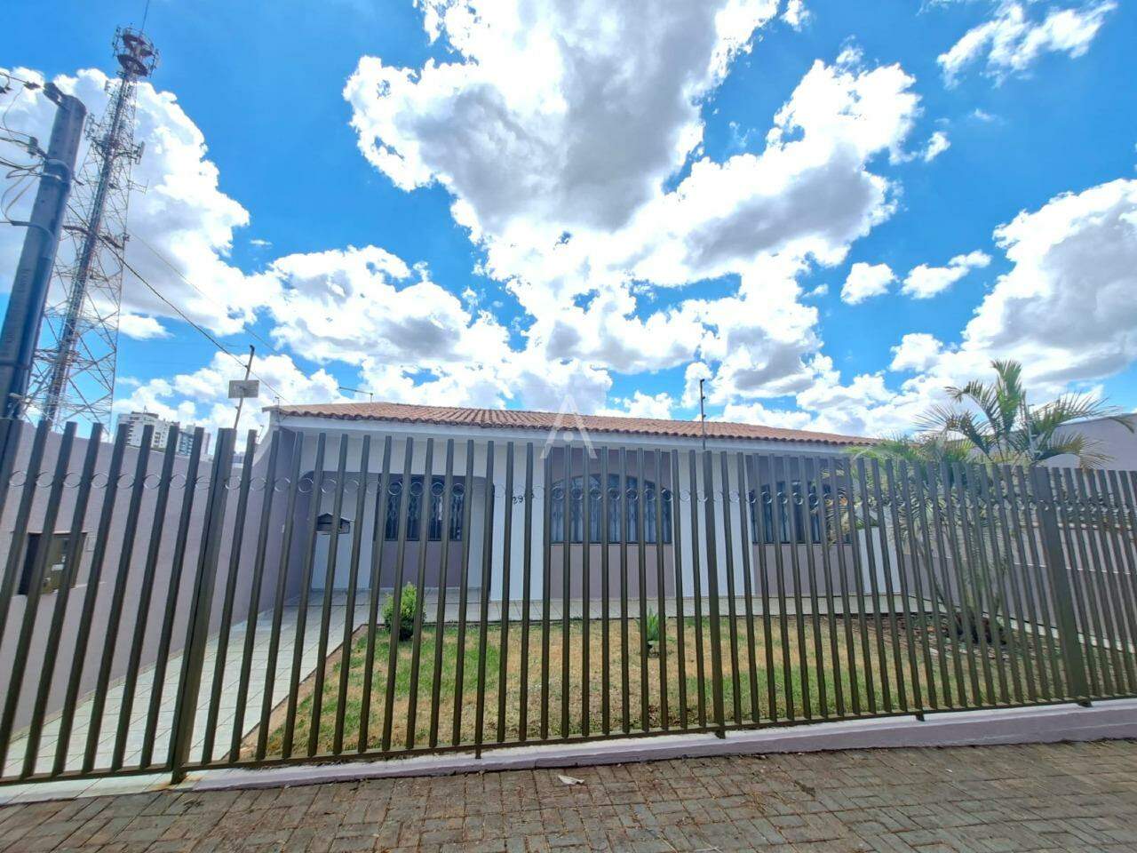 Casa Residencial para para aluguel no Bairro CENTRO em CASCAVEL: 