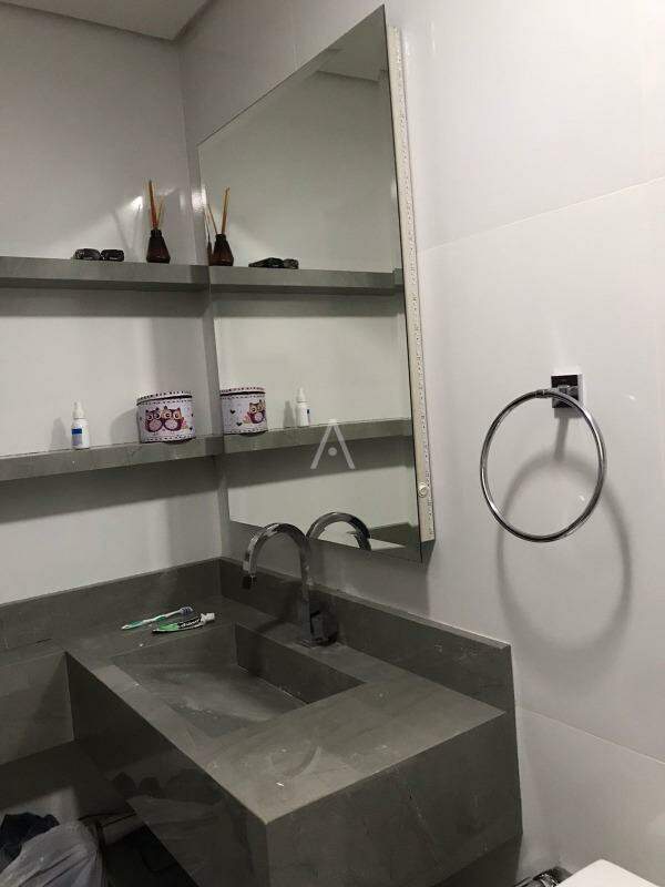 Apartamento para para aluguel no Bairro CENTRO em CASCAVEL: 