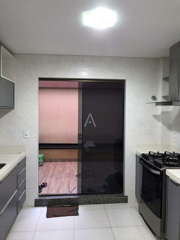 Apartamento para para aluguel no Bairro CENTRO em CASCAVEL: 